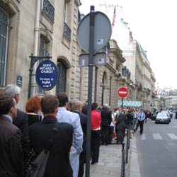 Qu'aurait pensé Lacan d'un peuple qui aime autant «faire la queue»?