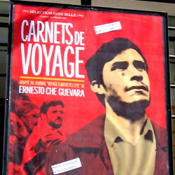 Jeudi, avec Speedo. «Carnets de voyage» est le pendant optimiste de «Good Bye Lenin», l'espoir et la détermination des mineurs et des lépreux latino plutôt que la Gemütlichkeit médiocre du socialisme réel. Gael Garcia Bernal, en plus d'être toujours super-potable, incarne bien l'idéalisme inflexible et un peu chiant, un peu maudit de Guevara.