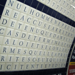 Mardi, coincé avec un Nième type des tchattes. Je m'emmerde ferme. Coup de fil impromptu et inaudible de Stuart.