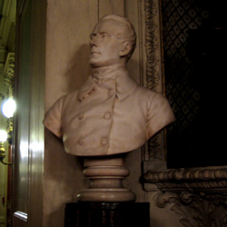 Au Sénat, pire que seul, seul avec les vannes de Renaud Muselier.