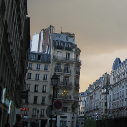Vendredi dîner avec Stéphane «sac-à-mains», et samedi crémaillère des nouveaux locaux d'Ideo. (Scènes de la vie parisienne. «Splendeur et misère des PME»)