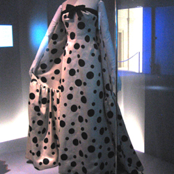 Pendant ce temps-là, une visite sur les pois avec LeFaune mais sans ShiningRubis. J'ai subitement tout compris. // Meanwhile, a visite about polka dots with Fawn but without ShiningRubis. I suddenly got it all.