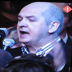 Le gagnant du jour: un ex-mao reconverti par la comm'. // Today's winner: an ex-Maoist rehiped with communication.